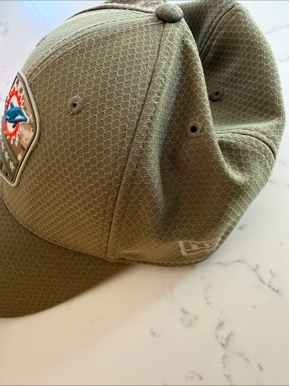 Miami Dolphins Salute to Service On Field New Era 39Thirty Cap Hat L/XL